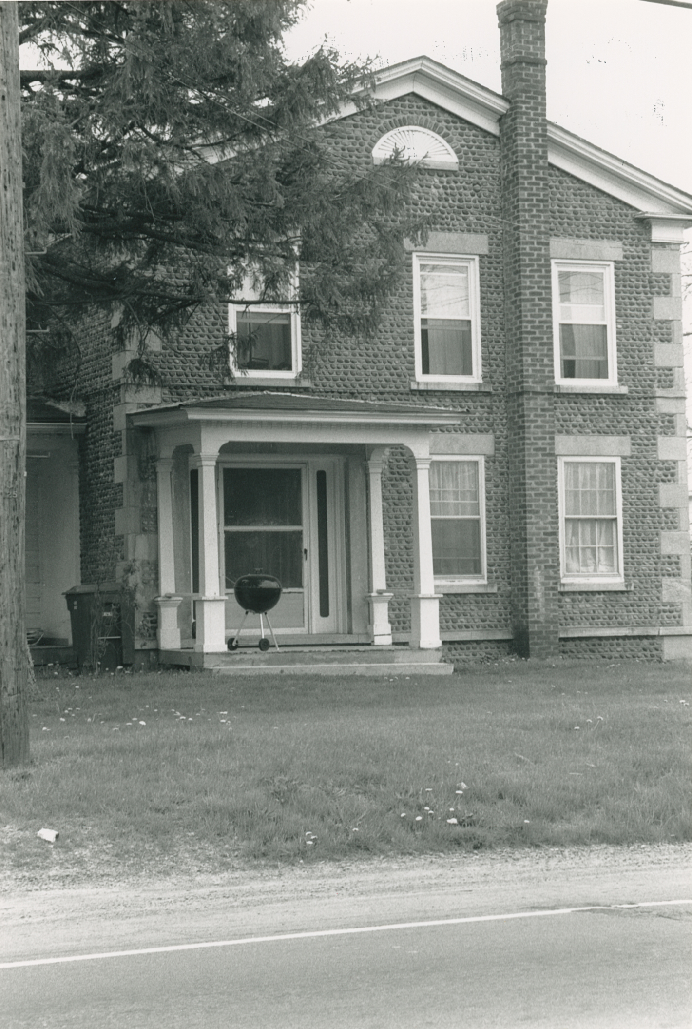 Mac-3 5 West Main St 3